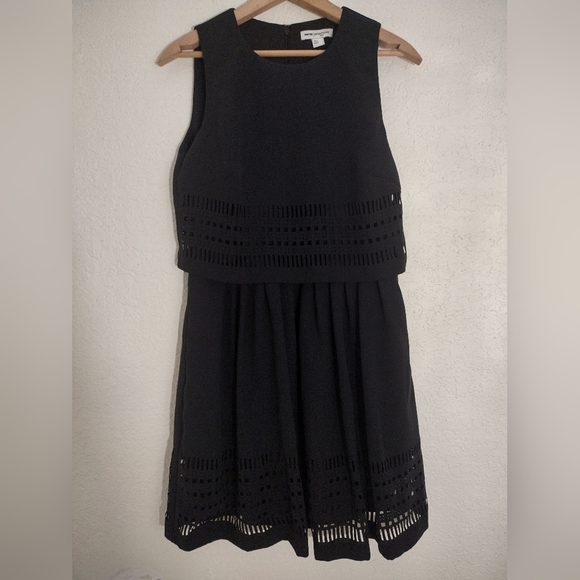 Reiss Black Double Laser Cut Lucia Dress - Picture 3 of 8